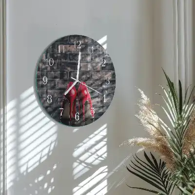 Reloj de cristal redondo Tacones altos rojos