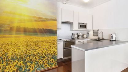 Una pequeña cocina decorada con ideas